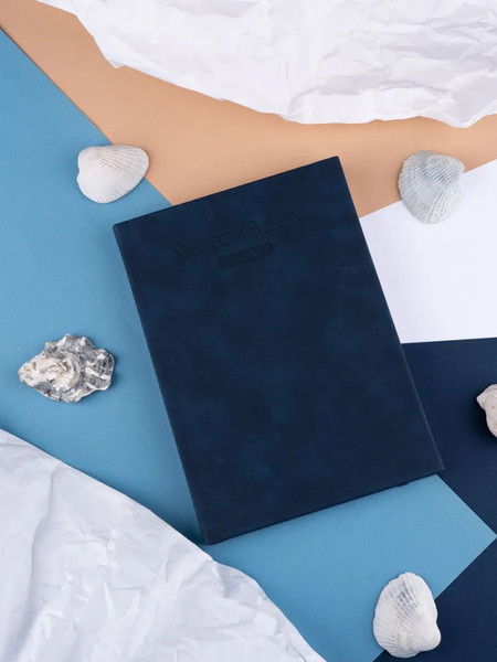 Изображение товара Скетчбук Малевичъ GrafArt White / 401269 (50л, темно-синий)