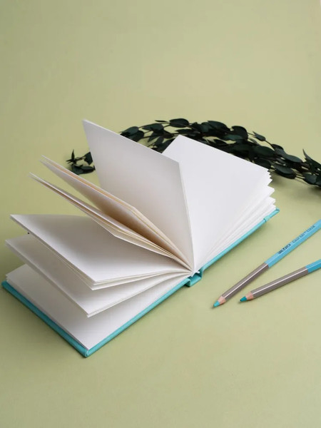 Изображение товара Скетчбук Малевичъ GrafArt White / 401278 (40л, бирюзовый)