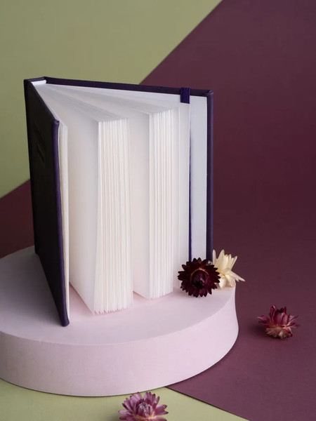 Изображение товара Скетчбук Малевичъ GrafArt White / 401279 (40л, фиолетовый)