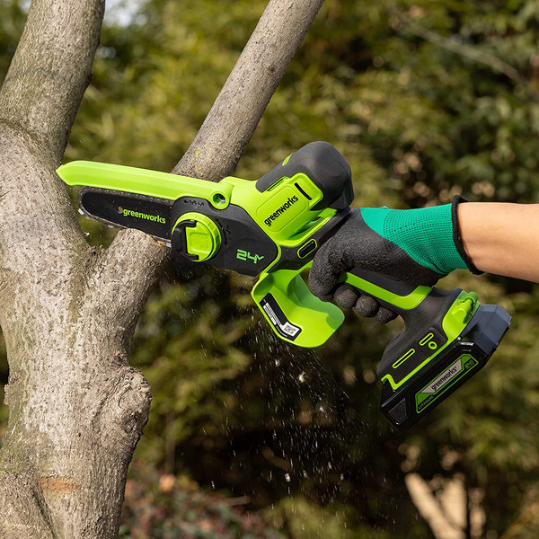 Изображение товара Пила цепная аккумуляторная Greenworks G24MCS10 24V 10см  / 2008207UB  (c АКБ 4Ач и ЗУ)