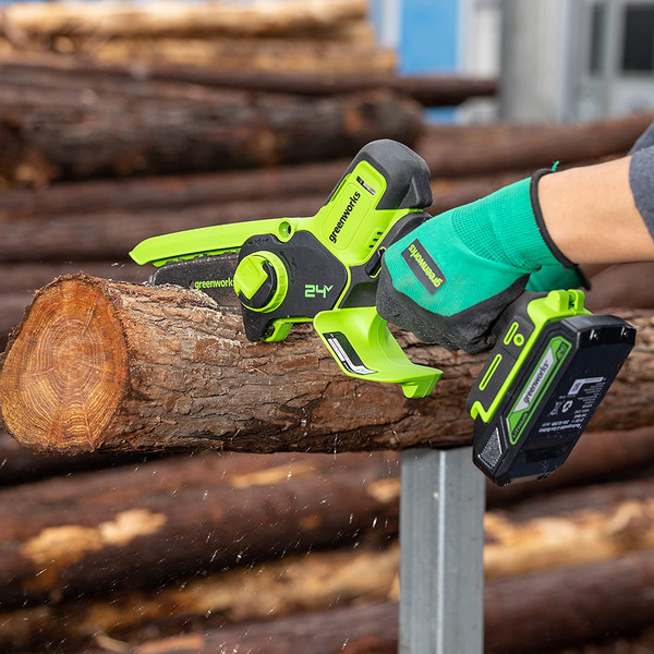 Изображение товара Пила цепная аккумуляторная Greenworks G24MCS10 24V 10см  / 2008207UB  (c АКБ 4Ач и ЗУ)