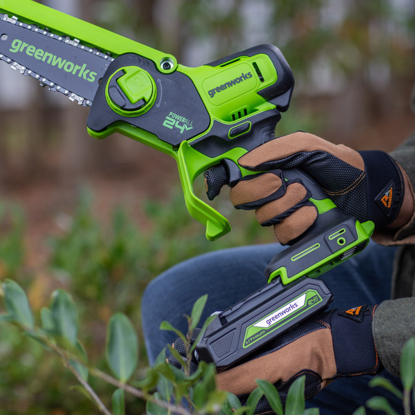 Изображение товара Пила цепная аккумуляторная Greenworks GD24CSMNX бесщеточная 24V 15см / 2008707UB (c АКБ 4Ач и ЗУ)