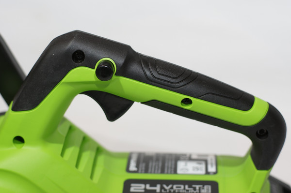 Изображение товара Пила цепная аккумуляторная Greenworks G24CS25 24V 25см / 2007707UH (c АКБ 8Ач и ЗУ)