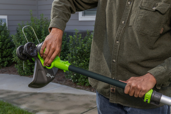 Изображение товара Триммер аккумуляторный Greenworks G24LT301 / 2113207 (без АКБ и ЗУ)