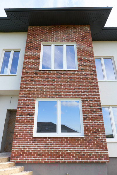 Изображение товара Декоративный камень бетонный Petra Версальский кирпич 11П2 (бордовый/темно-серый)