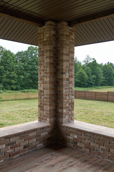 Изображение товара Декоративный камень бетонный Petra Версальский кирпич 11П3 (кремовый/серый/бордовый)