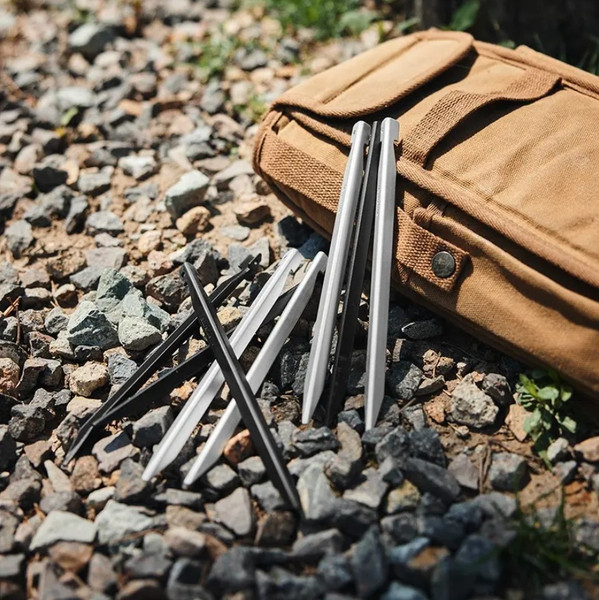 Изображение товара Набор колышков для палатки Naturehike CNK2300ZP016-SL (8шт, серебристый)