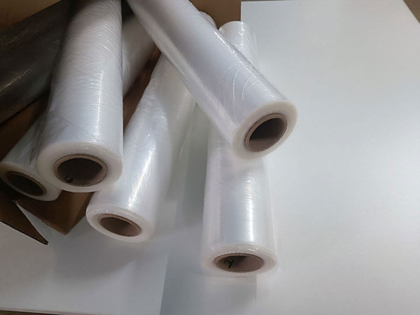 Изображение товара Пленка строительная Everplast Полотно стрейч ручной 17мкм 500мм 300м.п. / EV17500300WH (бесцветный)