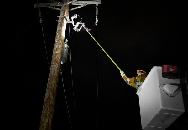 Изображение товара Фонарь Milwaukee L4 HSL-301 (4933493968)