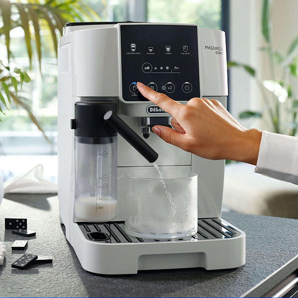 Изображение товара Кофемашина DeLonghi ECAM220.61.W