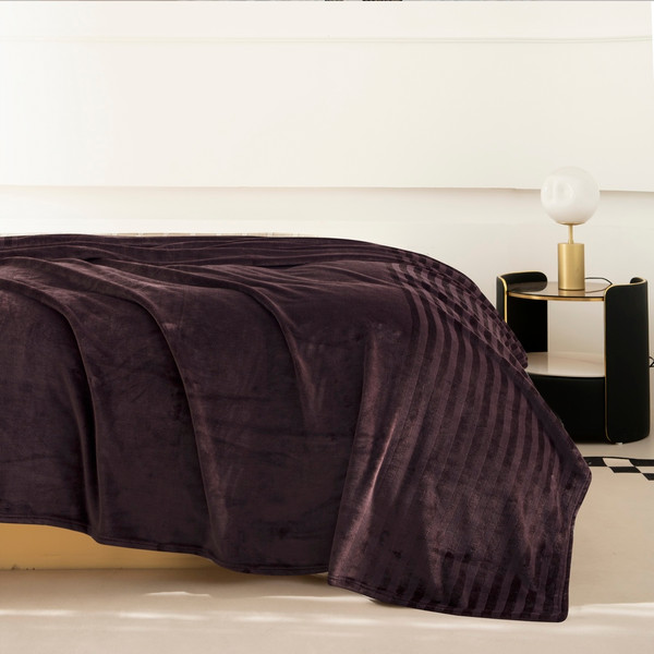 Изображение товара Плед Karven Велсофт 1.5сп / PL005 SOLID JACQAURD v1/Dark Brown