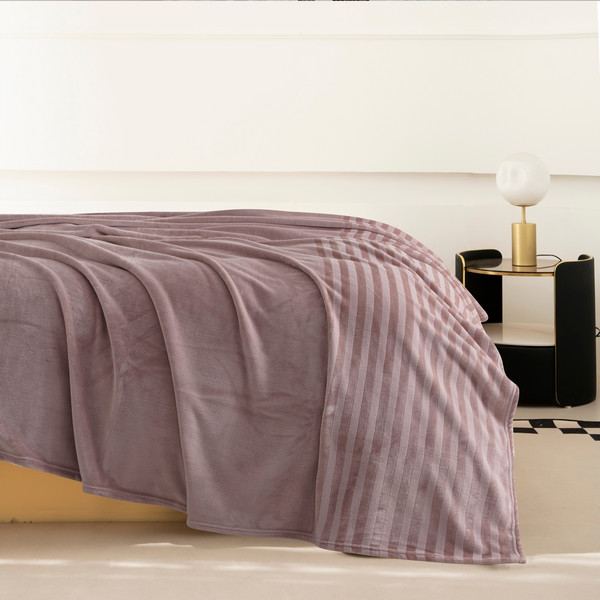 Изображение товара Плед Karven Фланель 1.5сп / PL005 SOLID JACQAURD v5/Powder