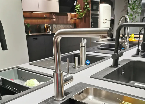 Изображение товара Смеситель Franke Smart Glenda 115.0706.985