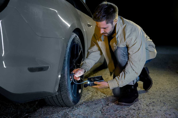 Изображение товара Автомобильный компрессор HOTO Electric Air Pump ADV HOE0011GL (черный)