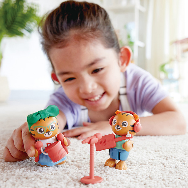 Изображение товара Игровой набор Hape Мини-дом Веселая семья тигров Майло и Мелоди / E3423_HP