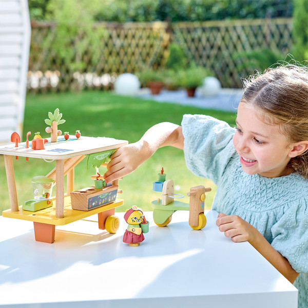 Изображение товара Игровой набор Hape Мини-дом Магазин на колесах / E3429_HP