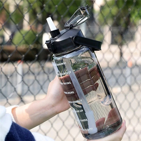 Изображение товара Бутылка для воды Sundays 642700038E (2л, черный)