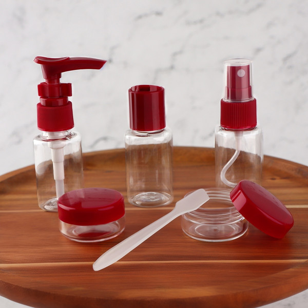 Изображение товара Набор флаконов для косметики Onlytop В чехле / 7583958 (6шт, прозрачный/бордовый)