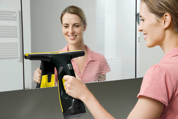Изображение товара Стеклоочиститель Karcher WV 2 Black Edition (1.633-426.0)