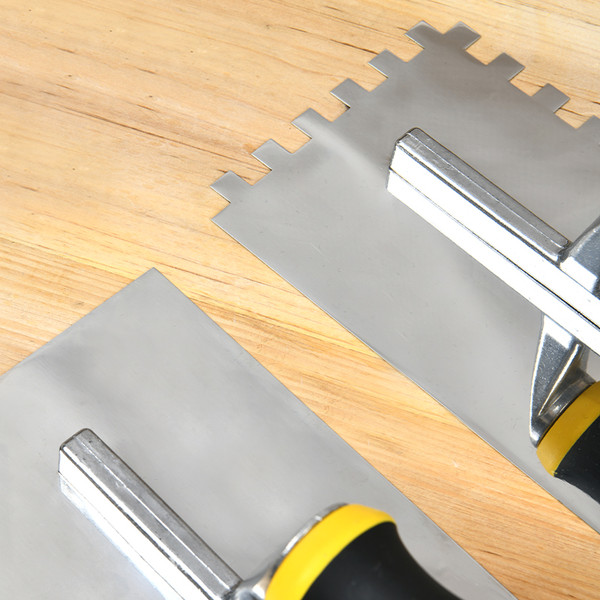 Изображение товара Гладилка Deli YS EDL509320 нержавеющая (280x130мм, желтый/черный)