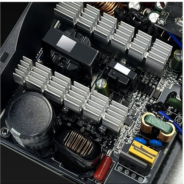 Изображение товара Блок питания для компьютера Ocypus Gamma P550 BK 550W (Gamma-P550-W1HDBK024X-EU)