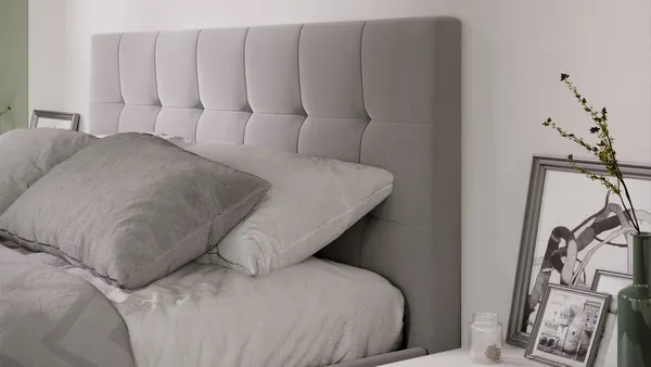 Изображение товара Полуторная кровать ТриЯ Эмма 1400 с ПМ (велюр Confetti Silver)