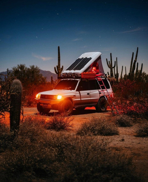 Изображение товара Палатка на крышу автомобиля Риф Hard RT05-125 / RIFRT051258010W (белый/светло-серый)