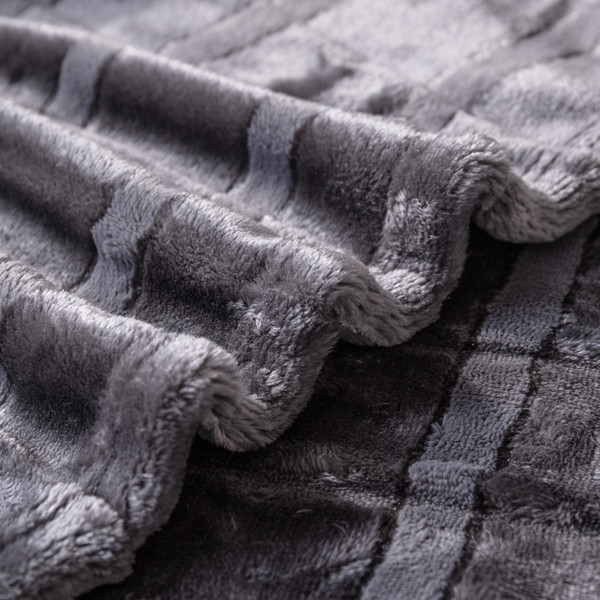 Изображение товара Плед Karven Фланель 1.5сп / PL015 CUTTING v7/Dark Grey