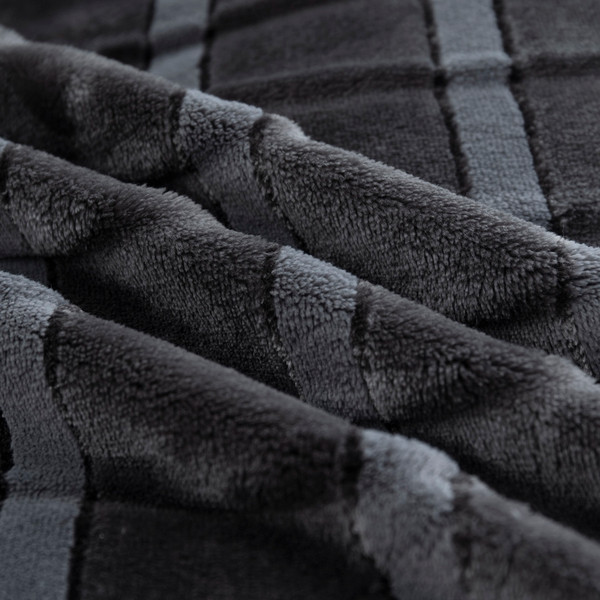 Изображение товара Плед Karven Фланель 1.5сп / PL015 CUTTING v7/Dark Grey