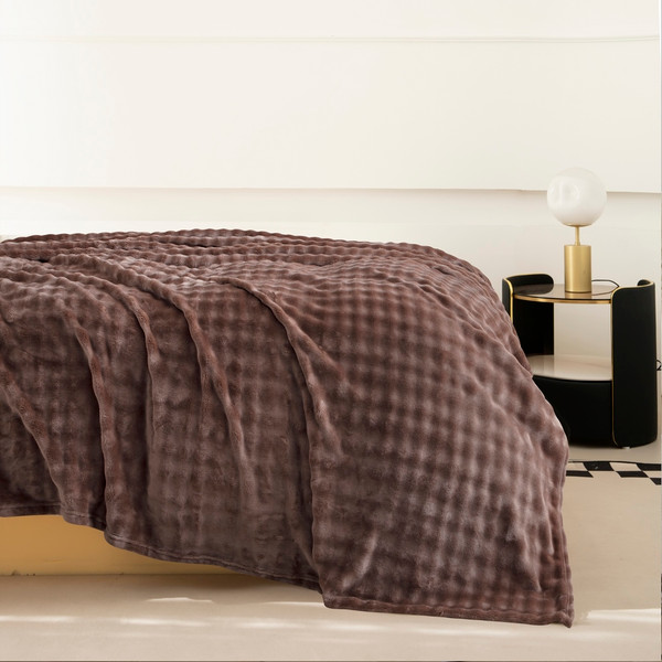 Изображение товара Плед Karven Велсофт 1.5сп / PL 011 SOLID BUBBLE v2/Dark Brown