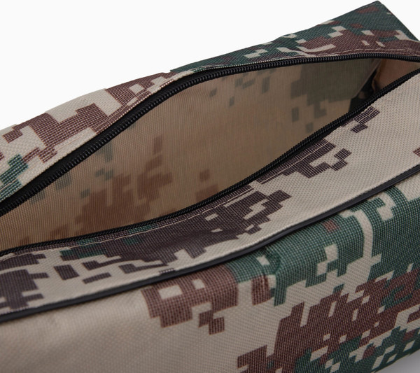 Изображение товара Косметичка Sima-Land Пиксели. На молнии / 4445807 (бежевый/зеленый)