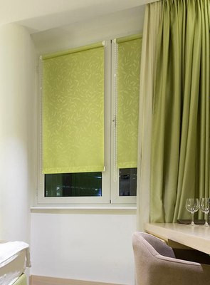 Изображение товара Рулонная штора Delfa Сантайм Жаккард Оливия СРШ-03Д 8257 (130x170, салатовый)