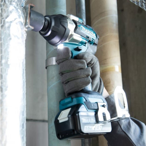 Изображение товара Профессиональный гайковерт Makita DTW700RT1J