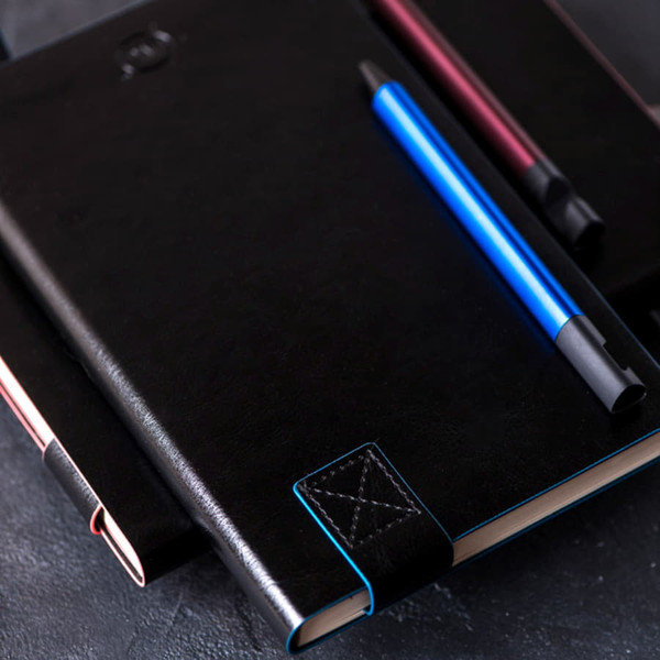 Изображение товара Записная книжка Happy Gifts Trendi / 21229/35/08 (128л, черный/красный)