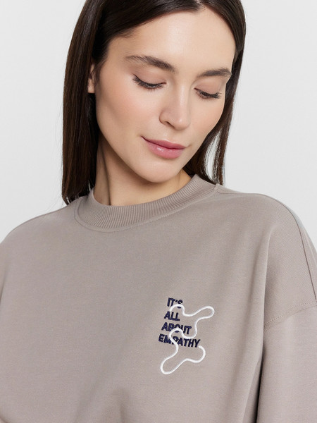 Изображение товара Свитшот Mark Formelle 122928/1-1 (р.164/170-96-102, лунный камень/542-D вышивка)