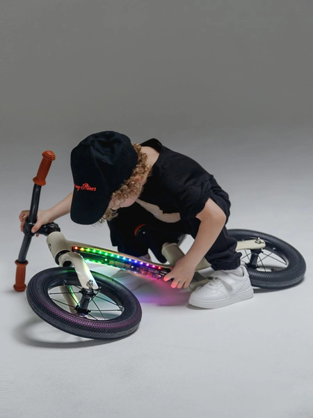 Изображение товара Беговел Amarobaby Tornado / AB24-34NB/33 (молочный)