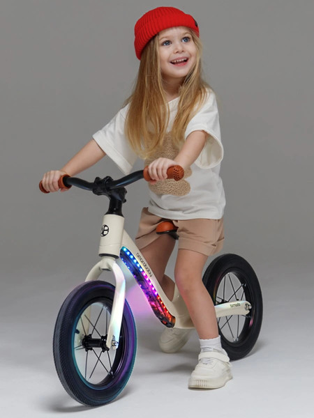 Изображение товара Беговел Amarobaby Tornado / AB24-34NB/33 (молочный)