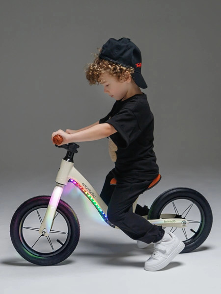 Изображение товара Беговел Amarobaby Tornado / AB24-34NB/33 (молочный)