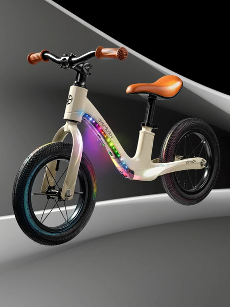 Изображение товара Беговел Amarobaby Tornado / AB24-34NB/33 (молочный)