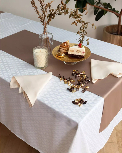 Изображение товара Скатерть Sofi de Marko Катрин 150х220 / СК-КТбл-150х220 (белый)