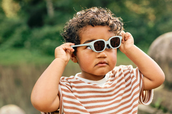 Изображение товара Очки солнцезащитные Beaba Sunglasses 9-24 mois Square Lucky Vert sauge / 930394