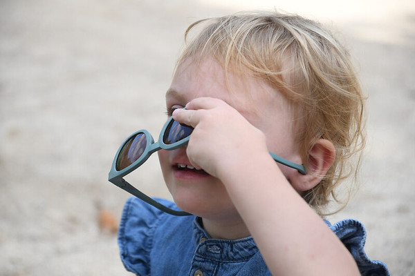 Изображение товара Очки солнцезащитные Beaba Sunglasses 2-4 ans Square Bright Vert fume / 930397