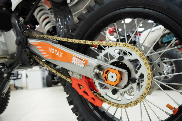 Изображение товара Мотоцикл Motax MX 125 17/14 (черный/белый/оранжевый)