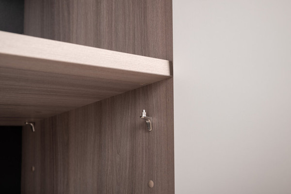 Изображение товара Шкаф-пенал Mobi Роквуд 16.322.03 (эмили блаш U9135/графит мягкая шагрень 2998 ПВХ)