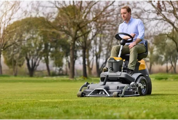 Изображение товара Райдер бензиновый Stiga Park 500 WX / 2F6130645/ST2