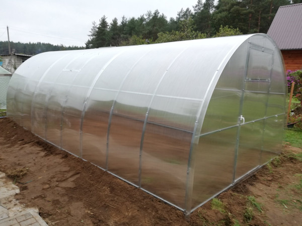 Изображение товара Теплица ИМпласт ЕвроПласт Титан 3х8 дуги 40х20 шаг 67 / 15339 (с сотовым поликарбонатом)