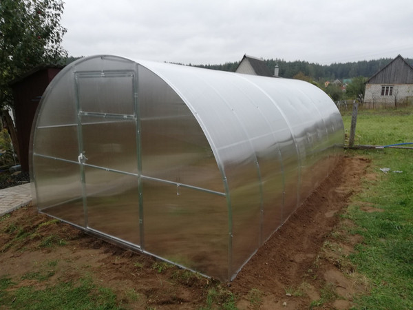 Изображение товара Теплица ИМпласт ЕвроПласт Титан 3х10 дуги 40х20 шаг 67 / 15344 (с сотовым поликарбонатом 4мм)