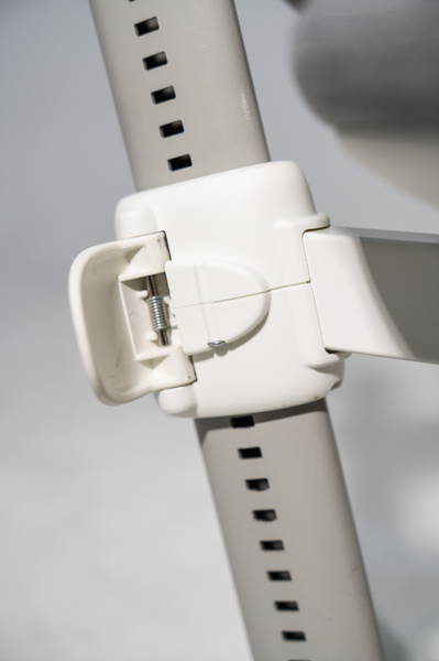 Изображение товара Кресло растущее Ergosmart Maximus (серый/с чехлом серебристый аллигатор)