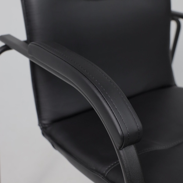 Изображение товара Стул офисный AksHome Samba Aks-1 000.704 (Pegasso черный/мягкие подлокотники/основание черное)