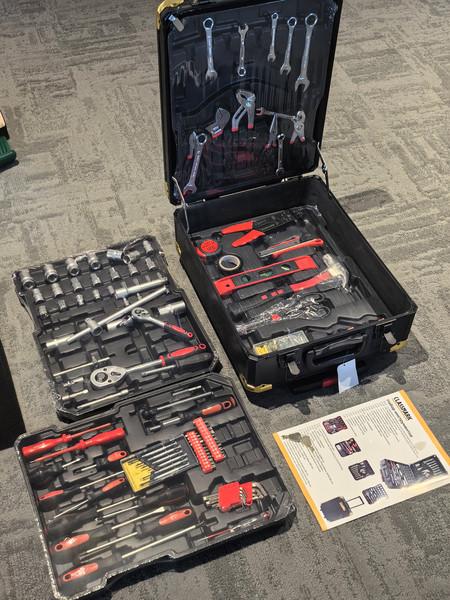 Изображение товара Универсальный набор инструментов Sundays LW250303-2